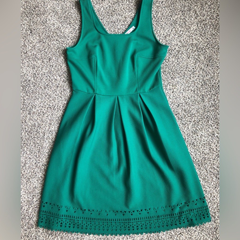 Green Sleeveless Fit-and-Flare Dress - JustFab - Medium
